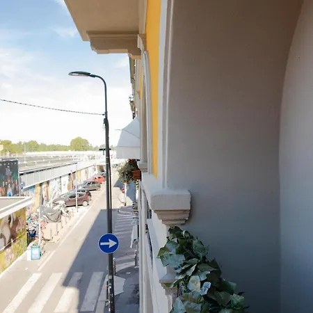 Bright 2-room For Friends And Relatives Daire Milano