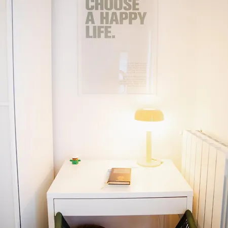 公寓 Bright 2-room For Friends And Relatives
